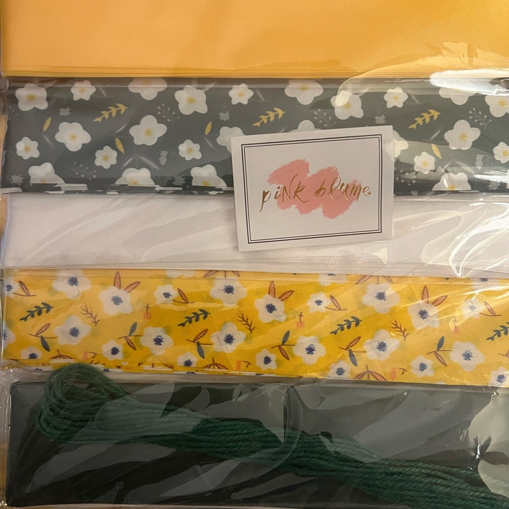 Floral Fabric Bundle with Green Yarn